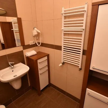 Mondi Kai Ii, Piekna Przy Szlaku Na Szrenice, Mini Szklarska Poreba