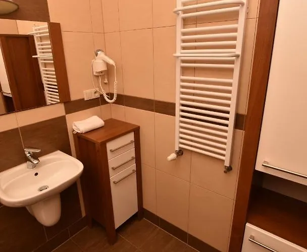 Mondi Kai Ii, Piekna Przy Szlaku Na Szrenice, Mini Szklarska Poręba