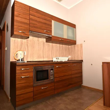 Mondi Kai Ii, Piekna Przy Szlaku Na Szrenice, Mini Szklarska Poręba